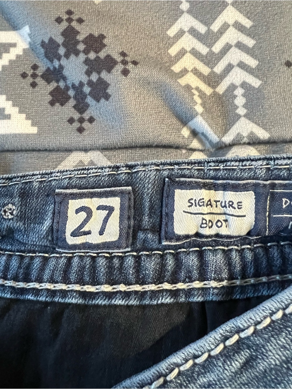 Miss Me Distressed Wide Leg Jeans in Medium Blue 37 inch inseam - Picture 3 of 8